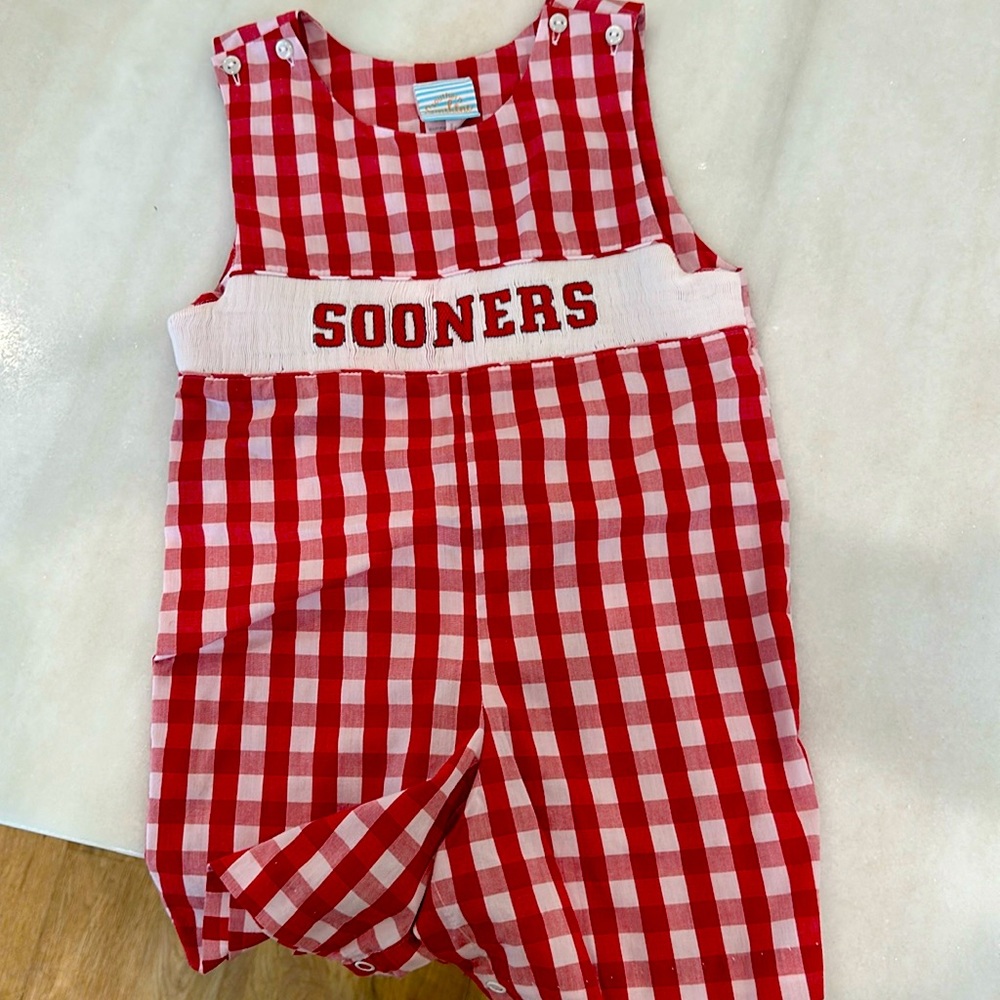 Sooners boy jon Jon.  Like new 3t